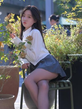 魔镜街拍(Mojing)一始力作《茉莉雨》[1091P 23.33 GB]